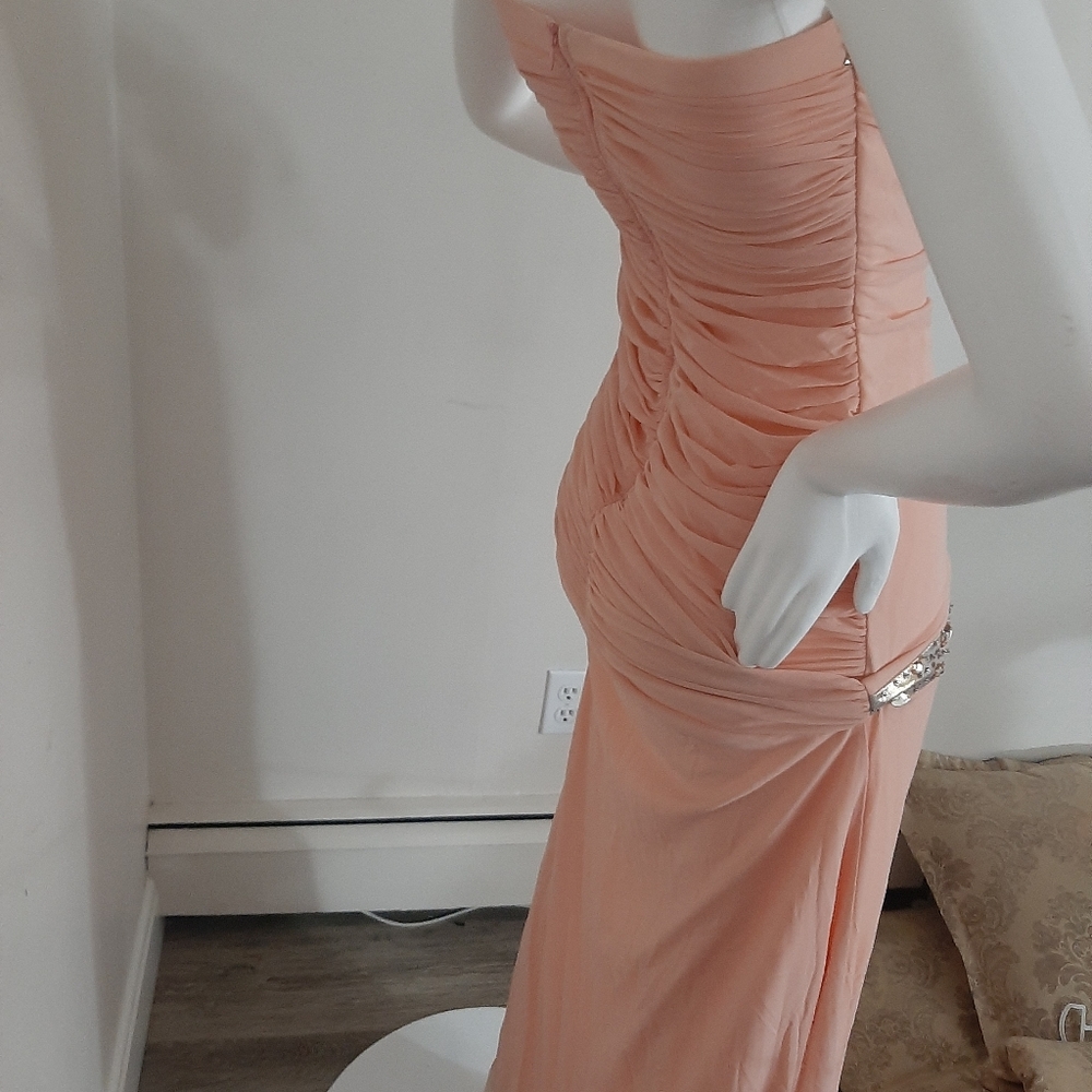 Dresses - Picture 8 of 10